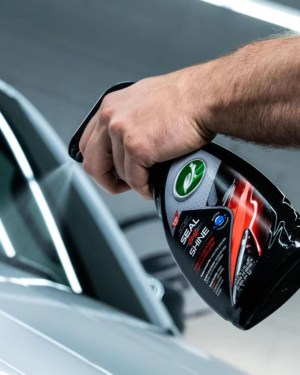 Полираща паста Turtle Wax Hybrid Sealent & Wax 500 ml