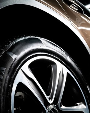 Гел за гуми Turtle Wax Wet N Black Tyre & Trim Gel 300ml