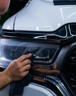 Turtle Wax Препарат за фарове Headlight Cleaner & Sealant 300 гр