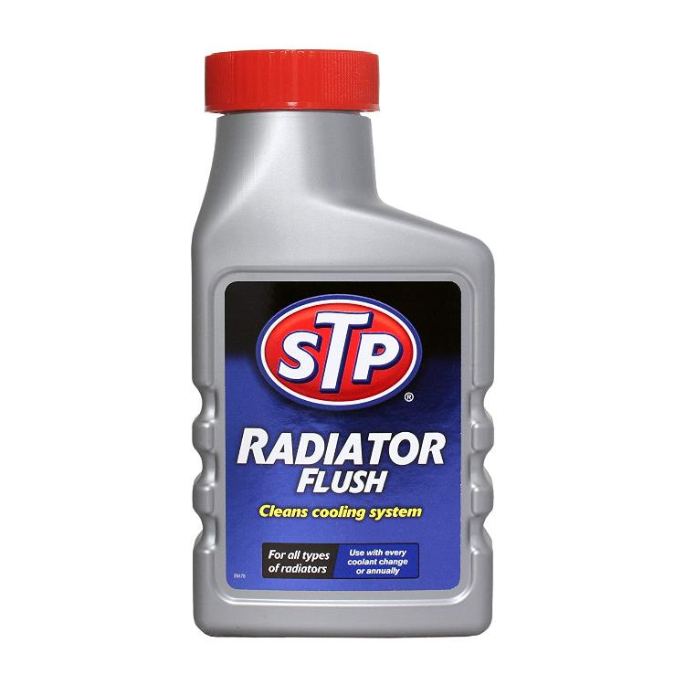 STP Добавка за почистване на радиатора Radiator Flush 300 ml